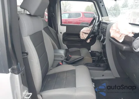 2010 Jeep Wrangler Sahara из США, поврежденный, VIN 1J4AA5D10AL166398